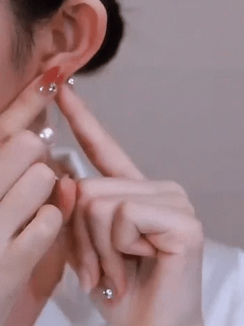 đ„Hot sale 20% OFFđ„ -Two styles of wearing love diamond earrings