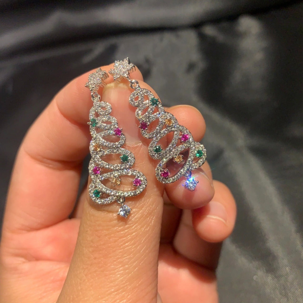 🔥Summer Hot Sale🌊 Shiny Christmas Tree Earrings
