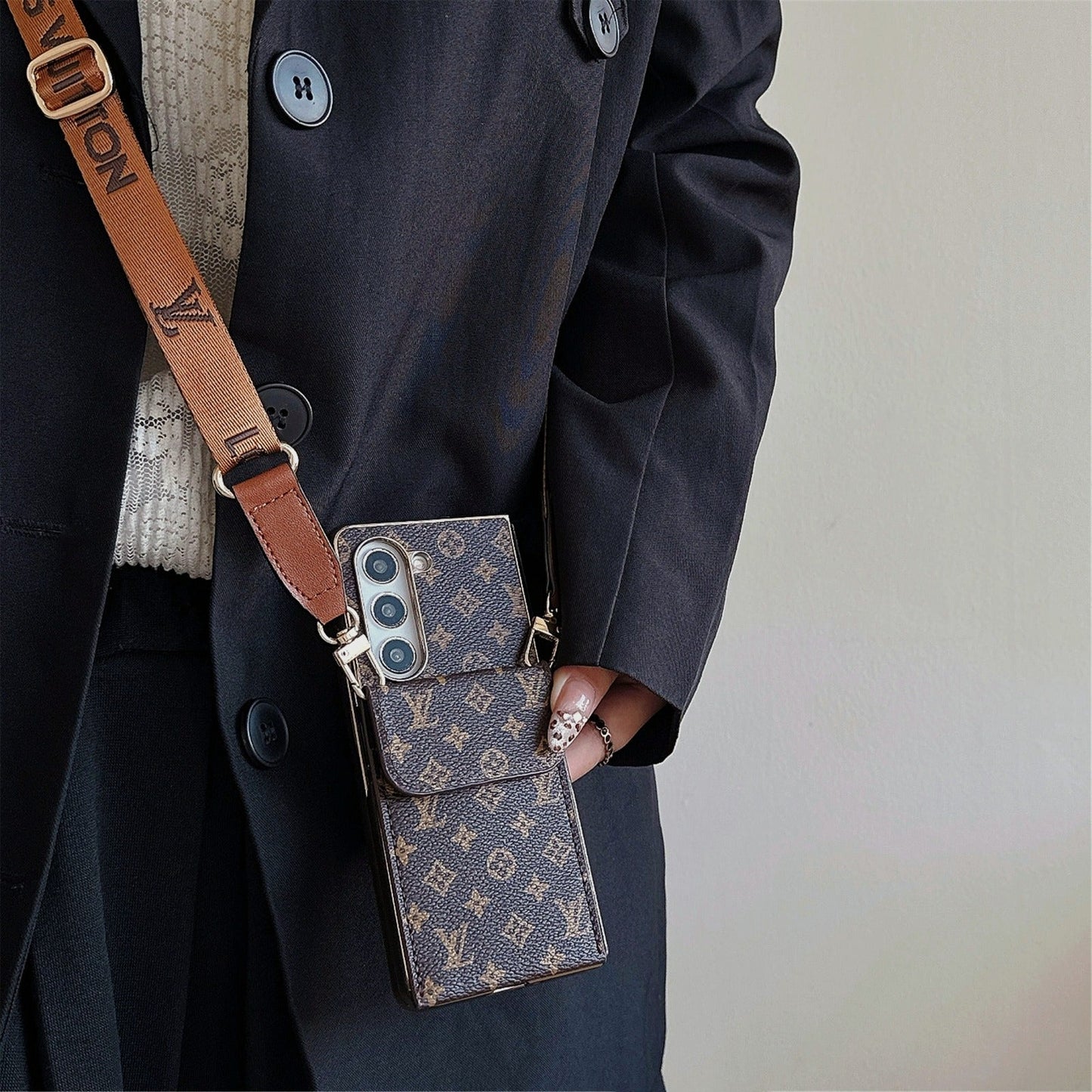 Premium Lv Z Fold case