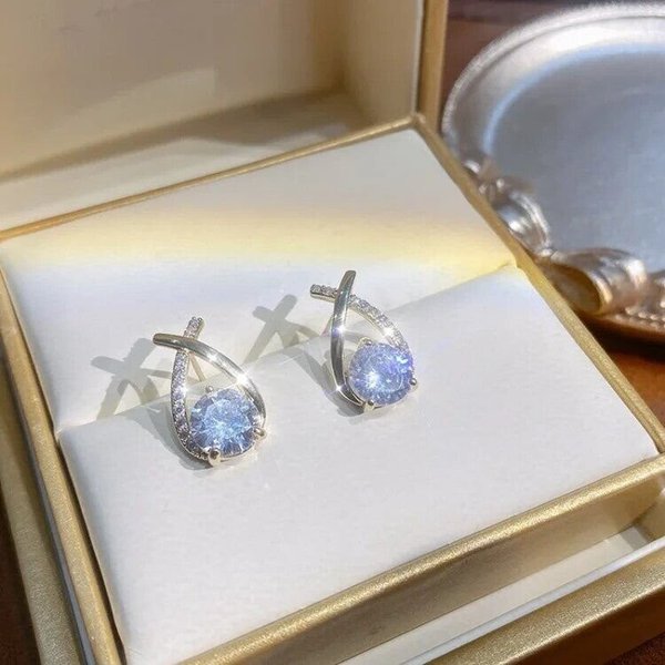 【Buy 1 Get 1 Free】2023 Diamond Round Stud Earrings