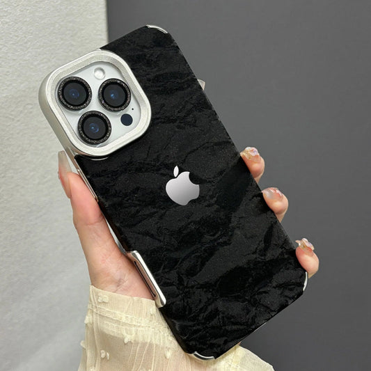 Silky Snowy Mountain Leather Case