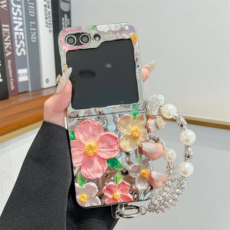 Pleated Flower Bracelet Phone Case For Samsung Z Flip3/4/5/6