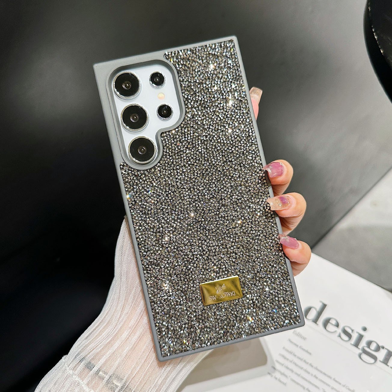 Luxurious rhinestone phone case