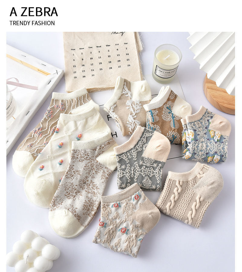 🔥[10/20 pairs]🧦Embossed floral socks Comfortable ankle socks Breathable vintage style Wear any season