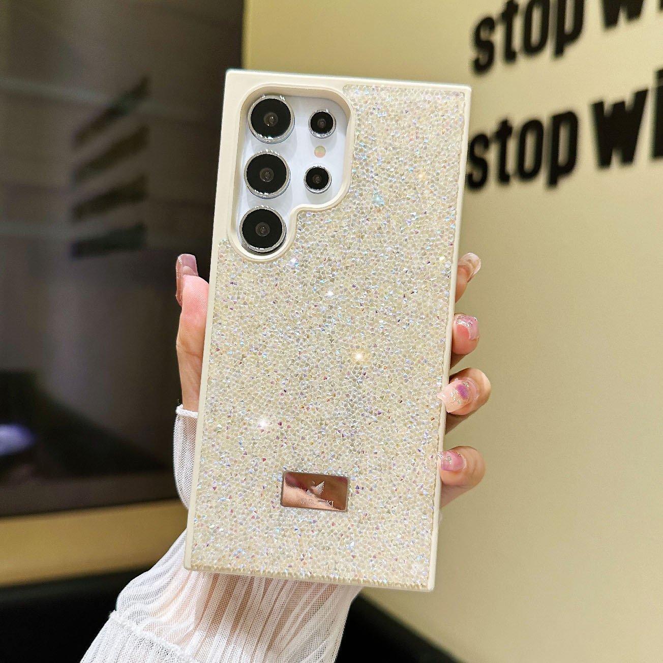 Luxurious rhinestone phone case