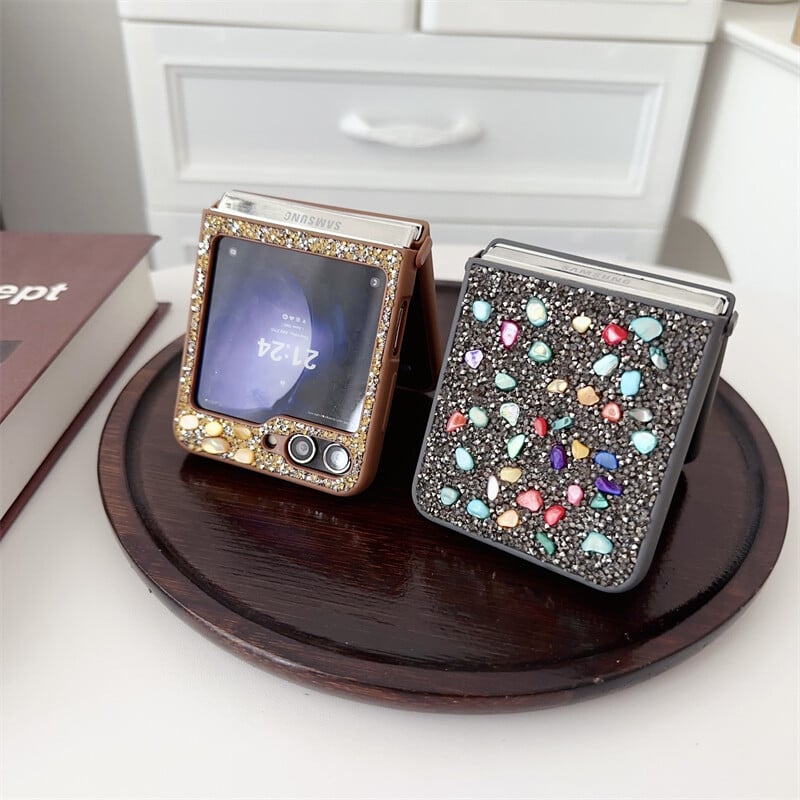 Specially designed for Samsung Galaxy Z Flip 3/4/5/6 phone case, flash diamond style, unique appearance