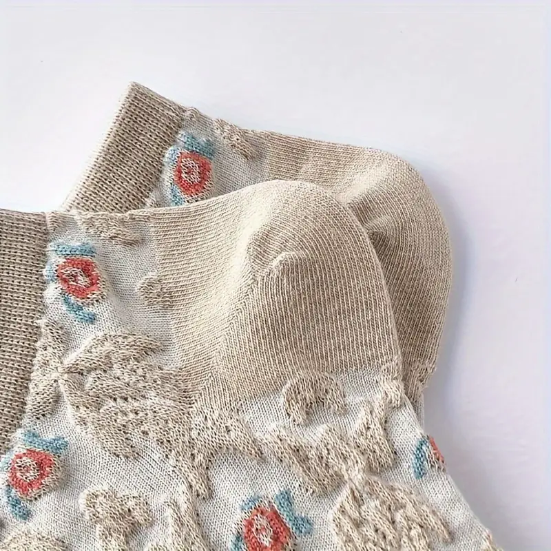 🔥[10/20 pairs]🧦Embossed floral socks Comfortable ankle socks Breathable vintage style Wear any season