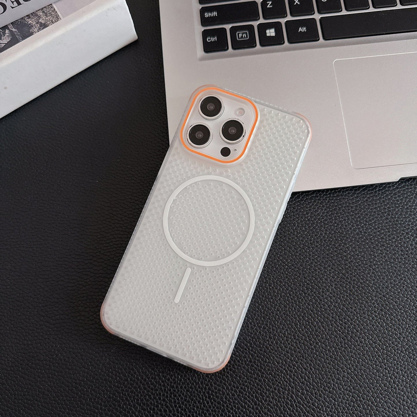 Ice-sensing heat dissipation magnetic case for iPhone