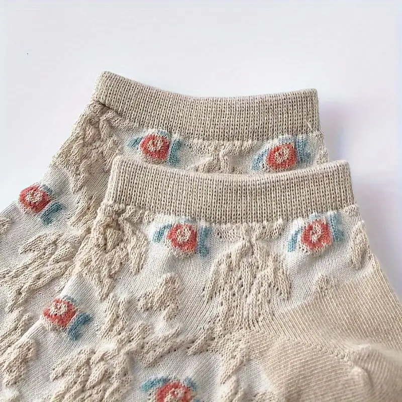 🔥[10/20 pairs]🧦Embossed floral socks Comfortable ankle socks Breathable vintage style Wear any season