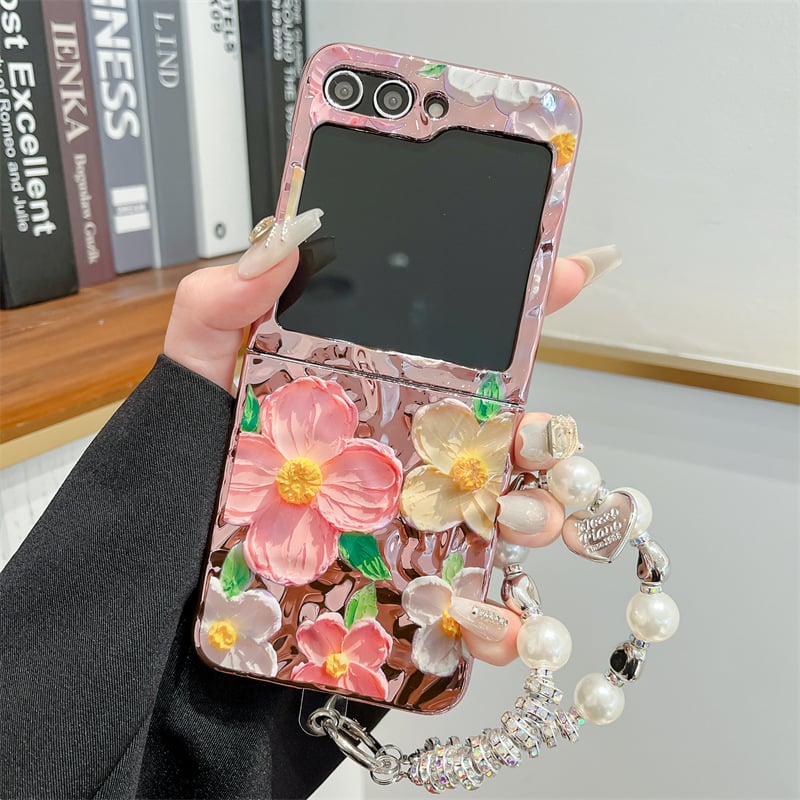 Pleated Flower Bracelet Phone Case For Samsung Z Flip3/4/5/6