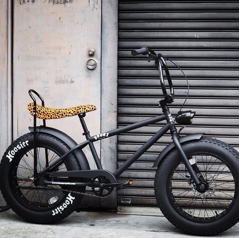 🔥Waterproof Tire Paint Pen-12PCS