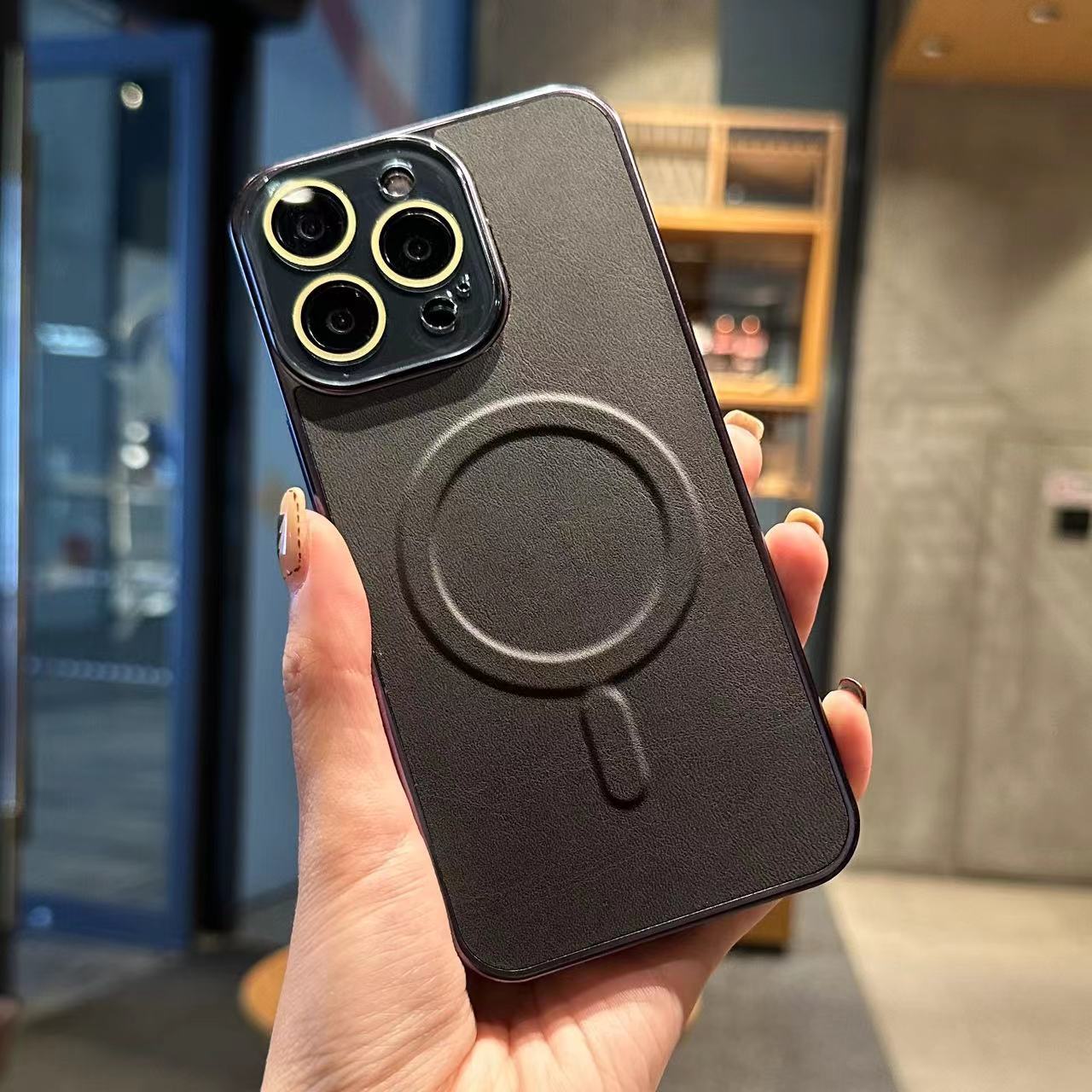 Eagle-eye Magnetic Leather  Phone Case